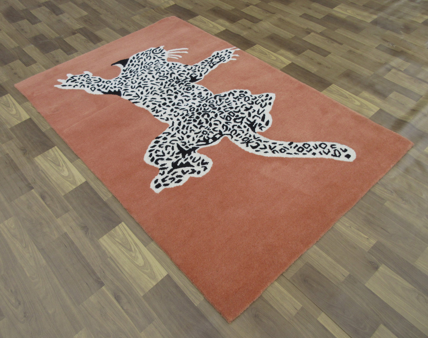Peach Color 4X6 Feet Handmade Area Rug Climbing Leopard inspired by TRC for Home