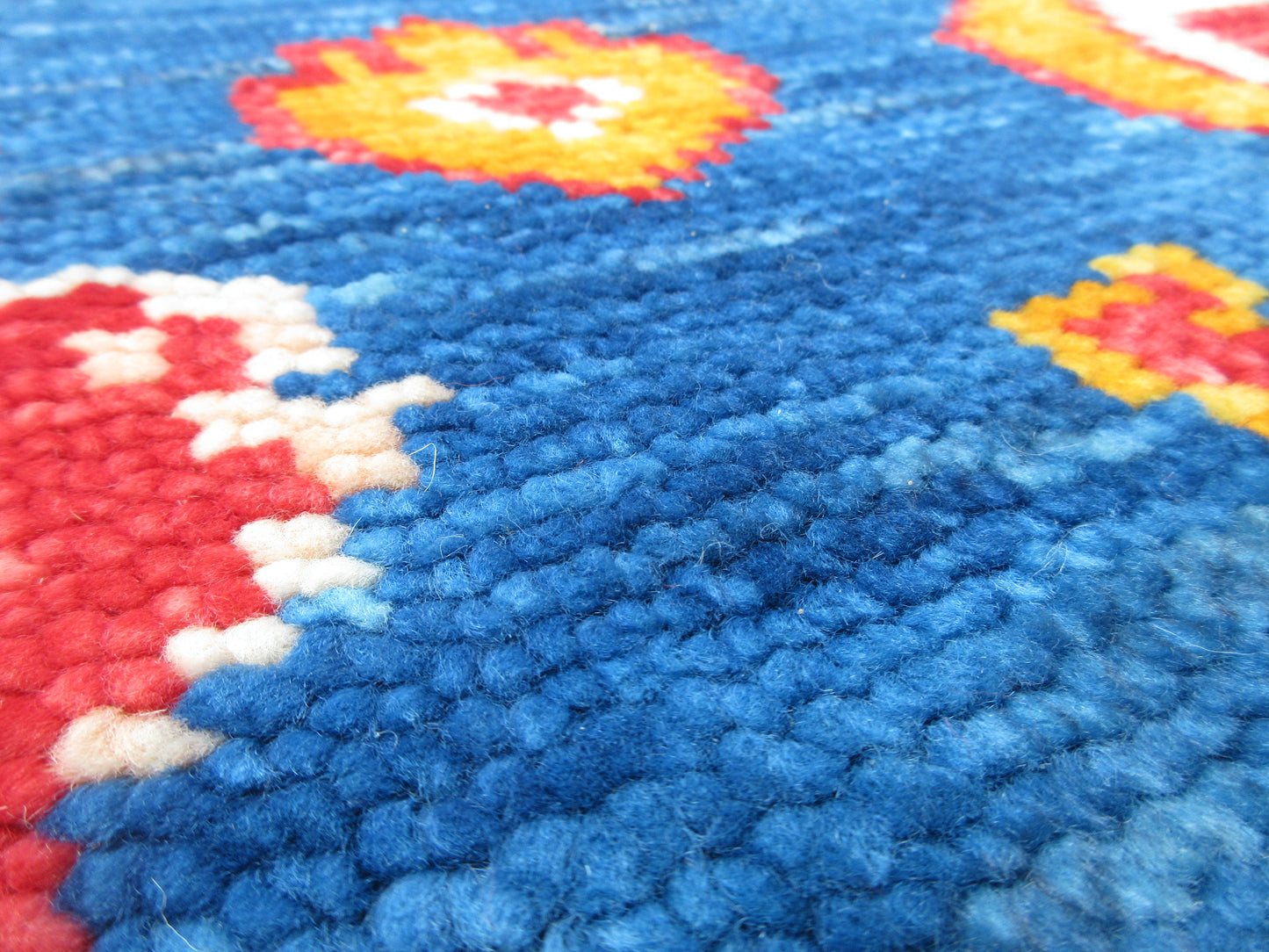 5x3 Feet Handmade Wool Rug, Blue and Red Floral Pattern, Perfect for Bedroom