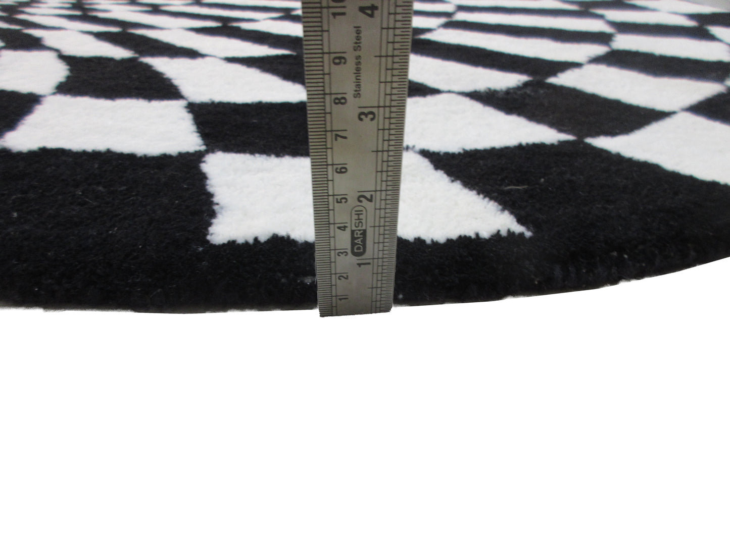 Handmade Optical Illusion Rug 3.10 x 3.10 Feet Round Black and White Checkered