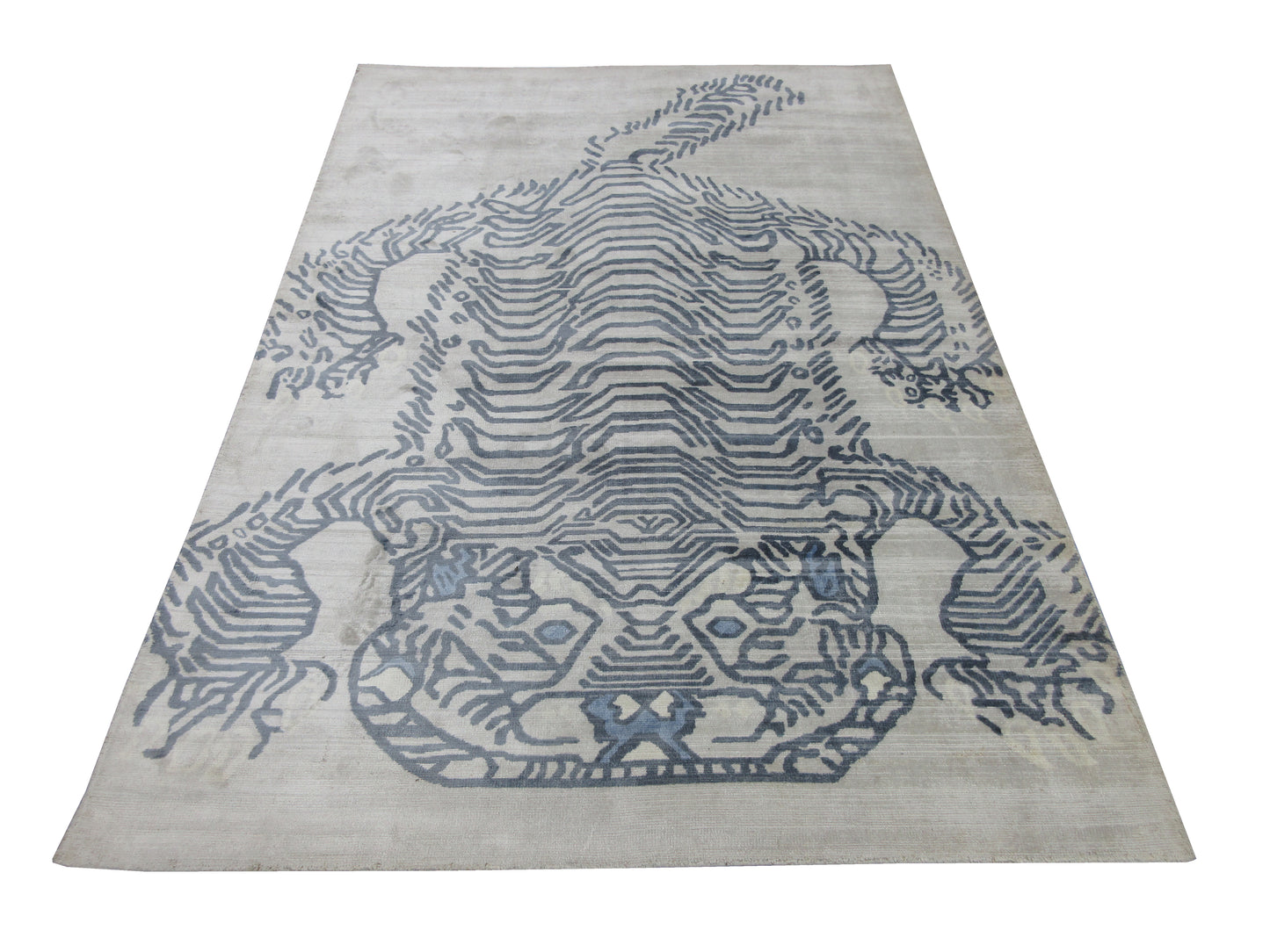 Handmade Silk Rug - 4.10X7.1 Feet Silver Abstract Tibetan Tiger Design Printed Area Rug