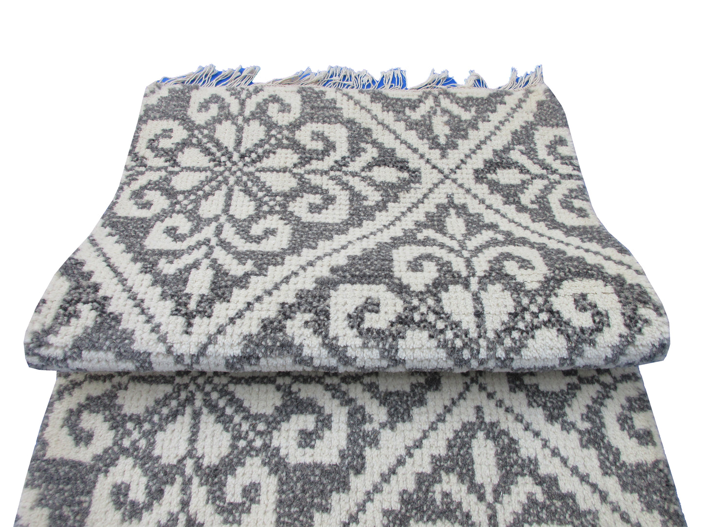 3x2 ft Black and White Geometric Doormat with Tassels