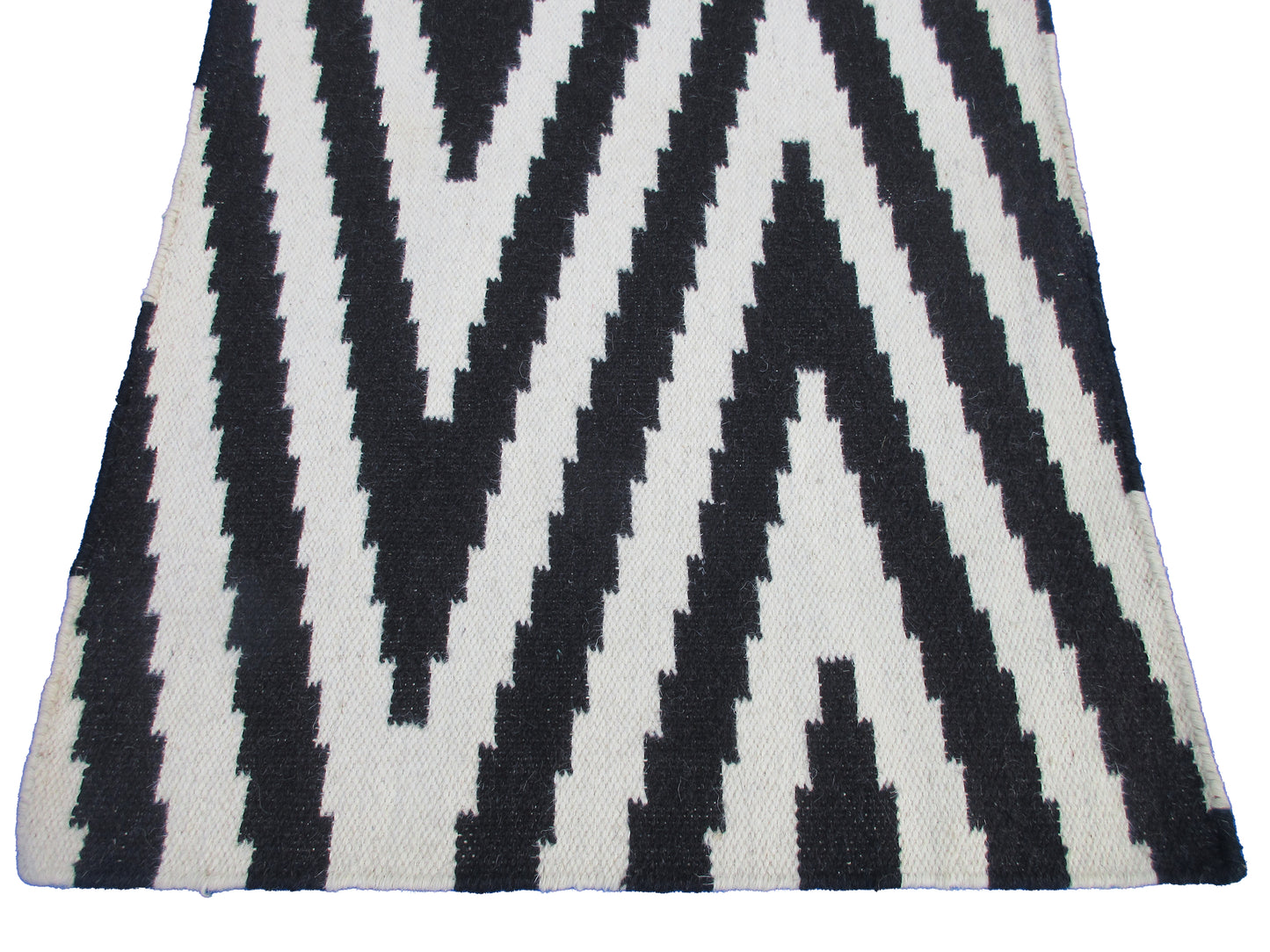 Black & Ivory Geometrics Handmade 3.0X2.0 feet Home Decor Area Rug