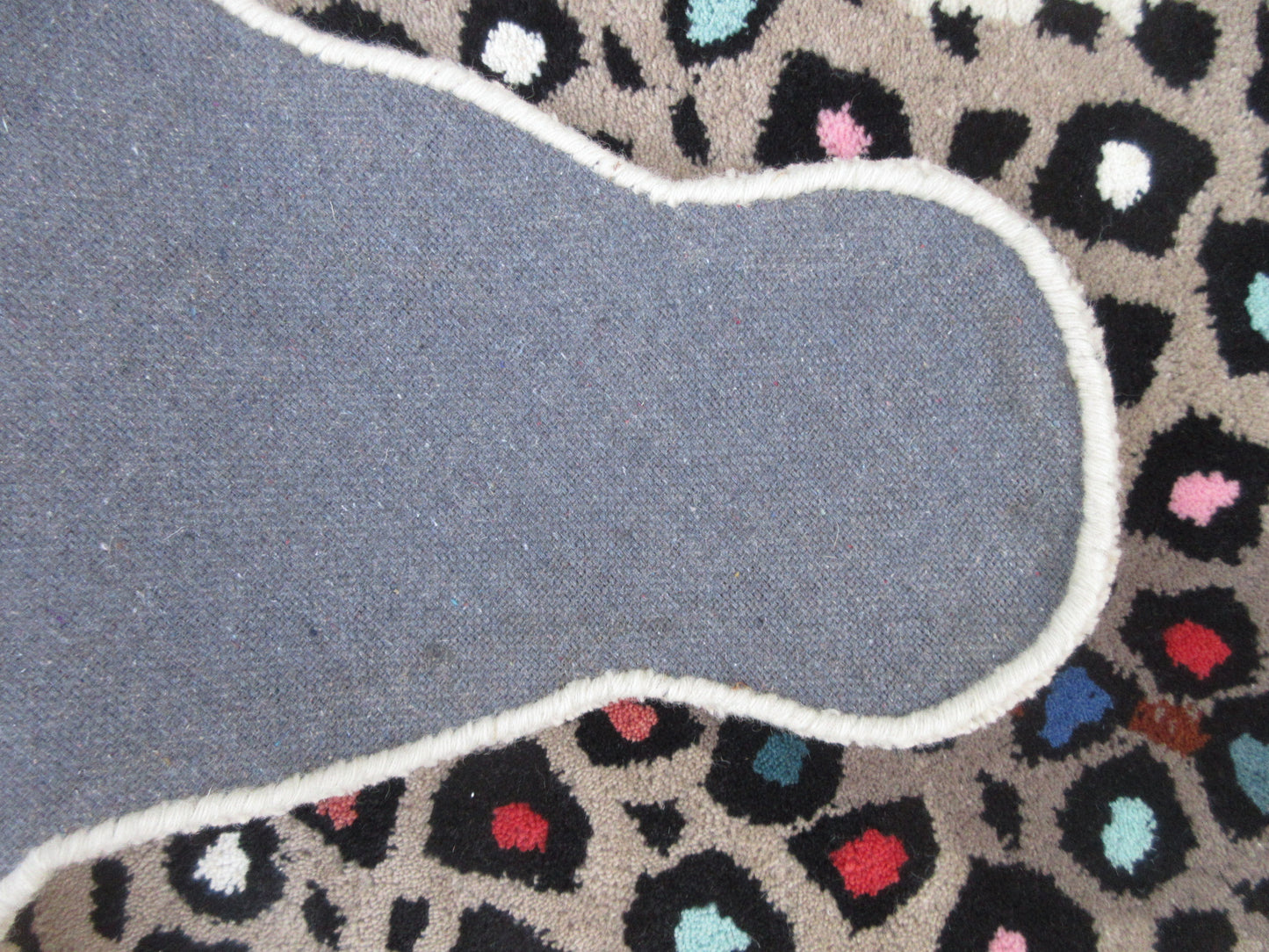 Multicolored Leopard Shape Area Rug 5X3 Feet Handmade Pure Wool Accent Carpet