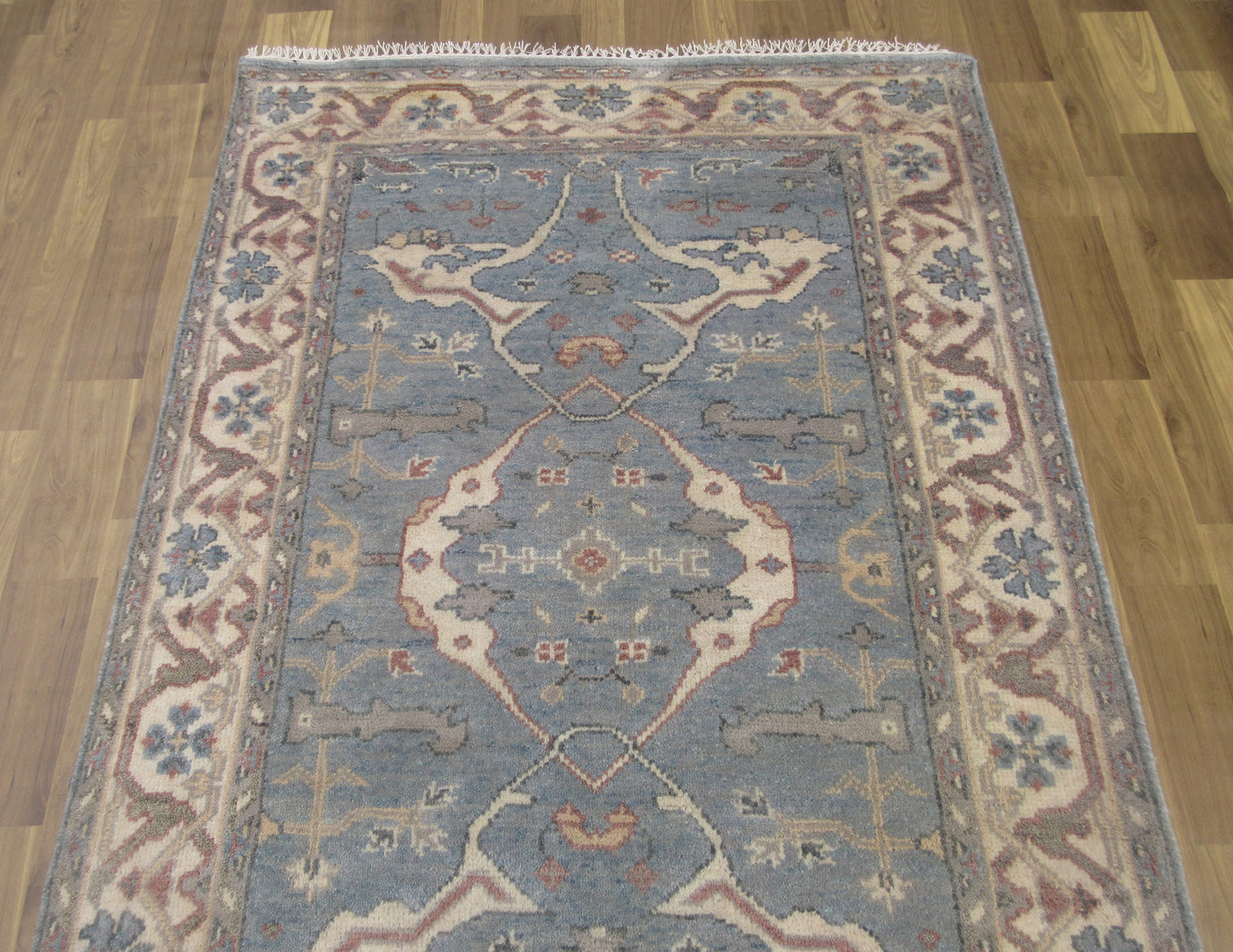 Handmade Wool Rug 6x4 ft - Silver, Beige Traditional Floral Pattern Area Rug