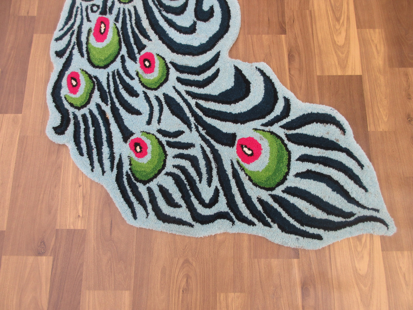 Adorable Hand-Tufted Wool Peacock Rug - Perfect for Play Area (5.0X3.0) ft