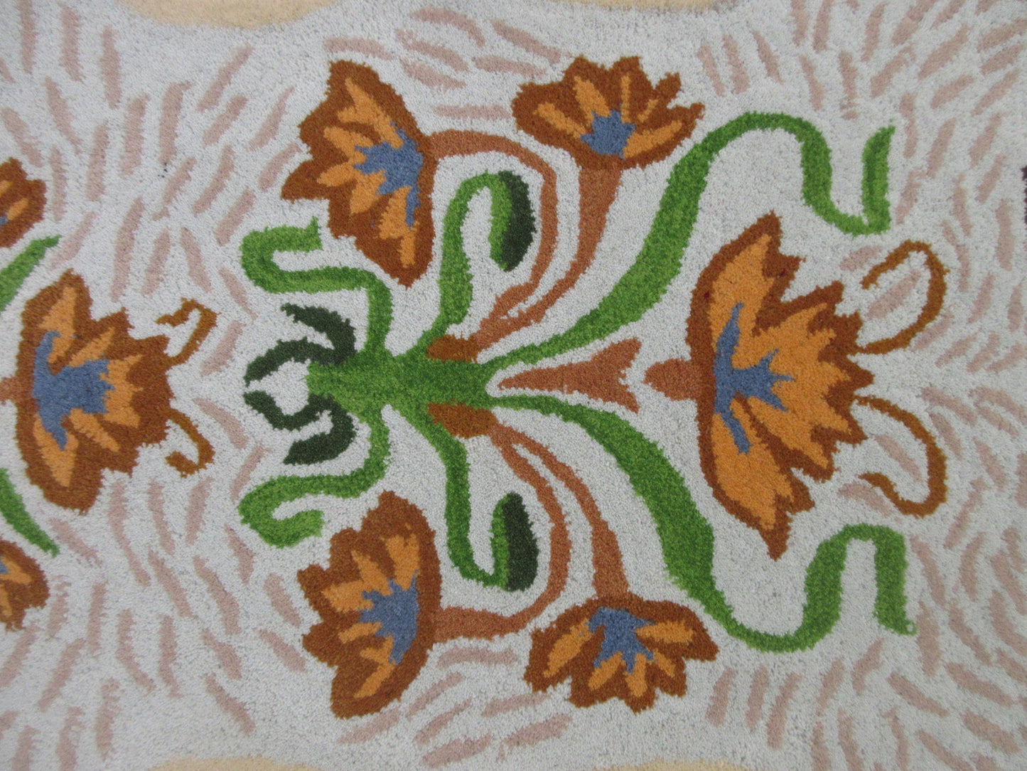 Handmade Floral Tiger-Shaped Wool Area Rug 5x3 ft - Unique Beige Accent Rug