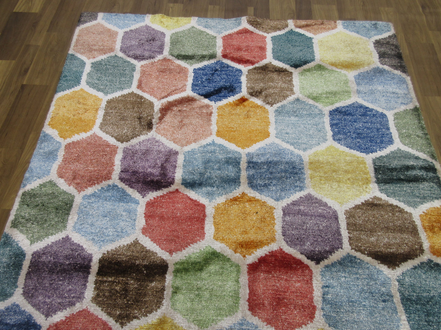 6.5x4.7 ft Colourful Hexagonal Bamboo Silk Area Rug - Modern Geometric Area Rug