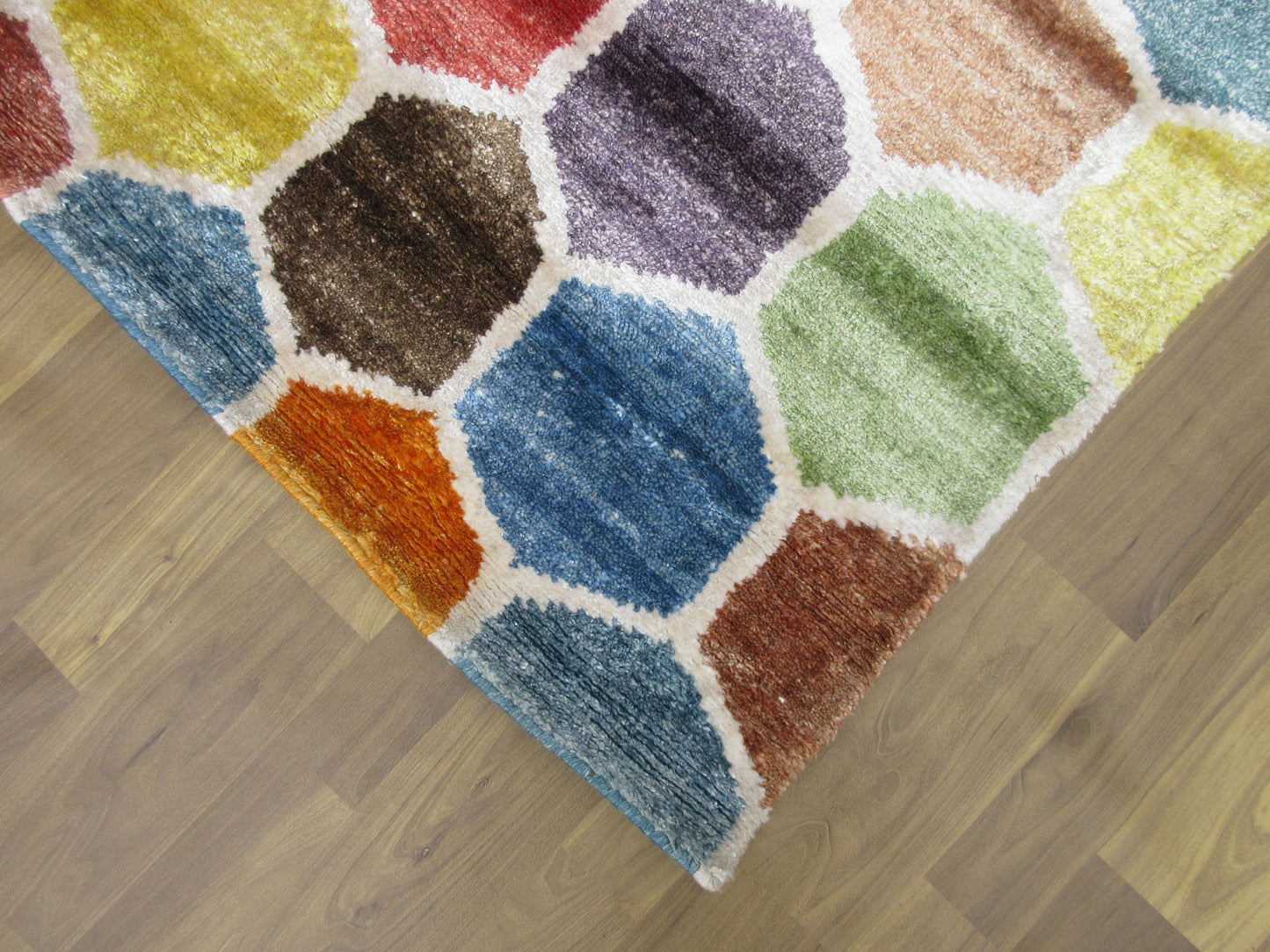 6.5x4.7 ft Colourful Hexagonal Bamboo Silk Area Rug - Modern Geometric Area Rug