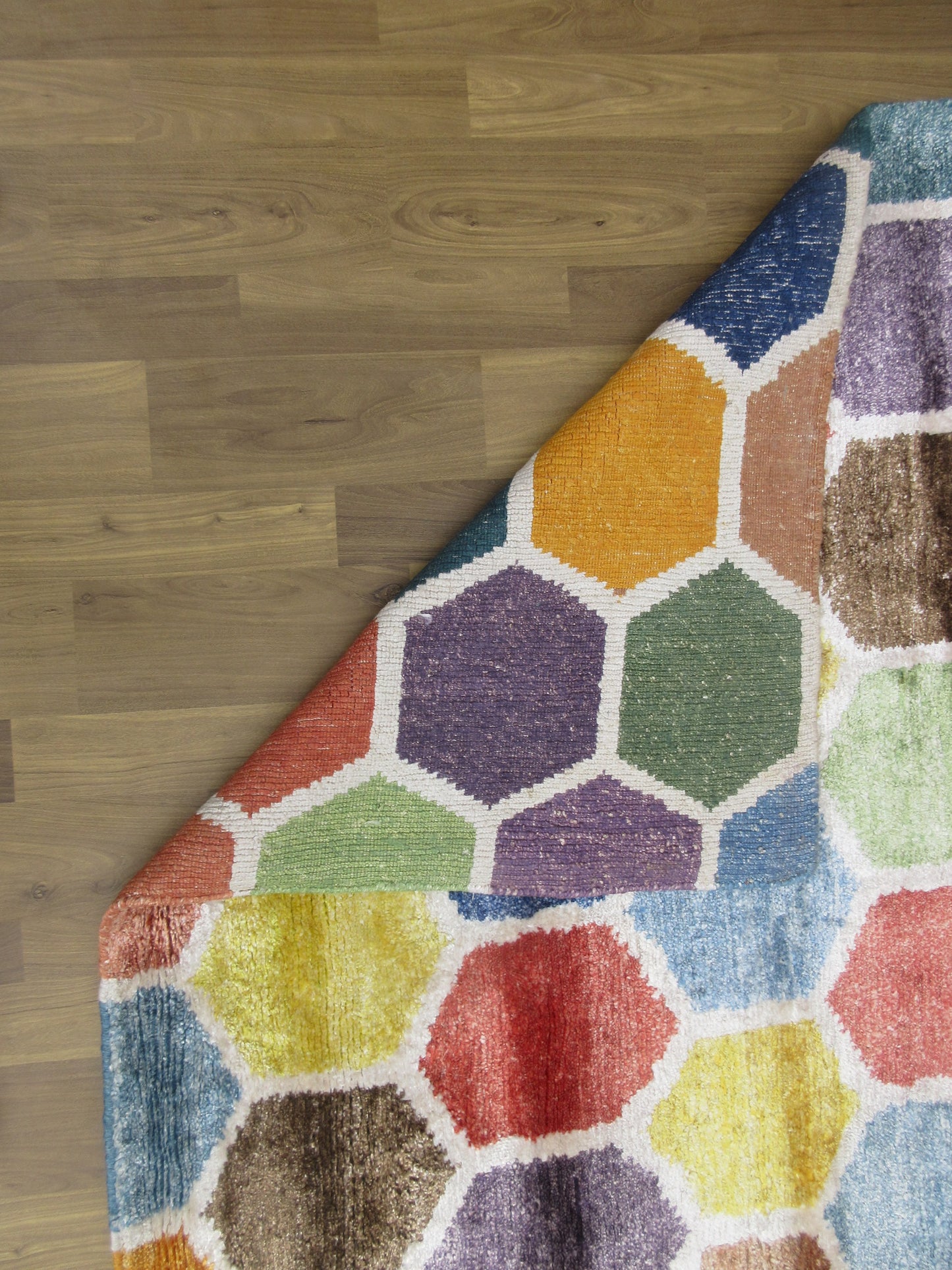 6.5x4.7 ft Colourful Hexagonal Bamboo Silk Area Rug - Modern Geometric Area Rug