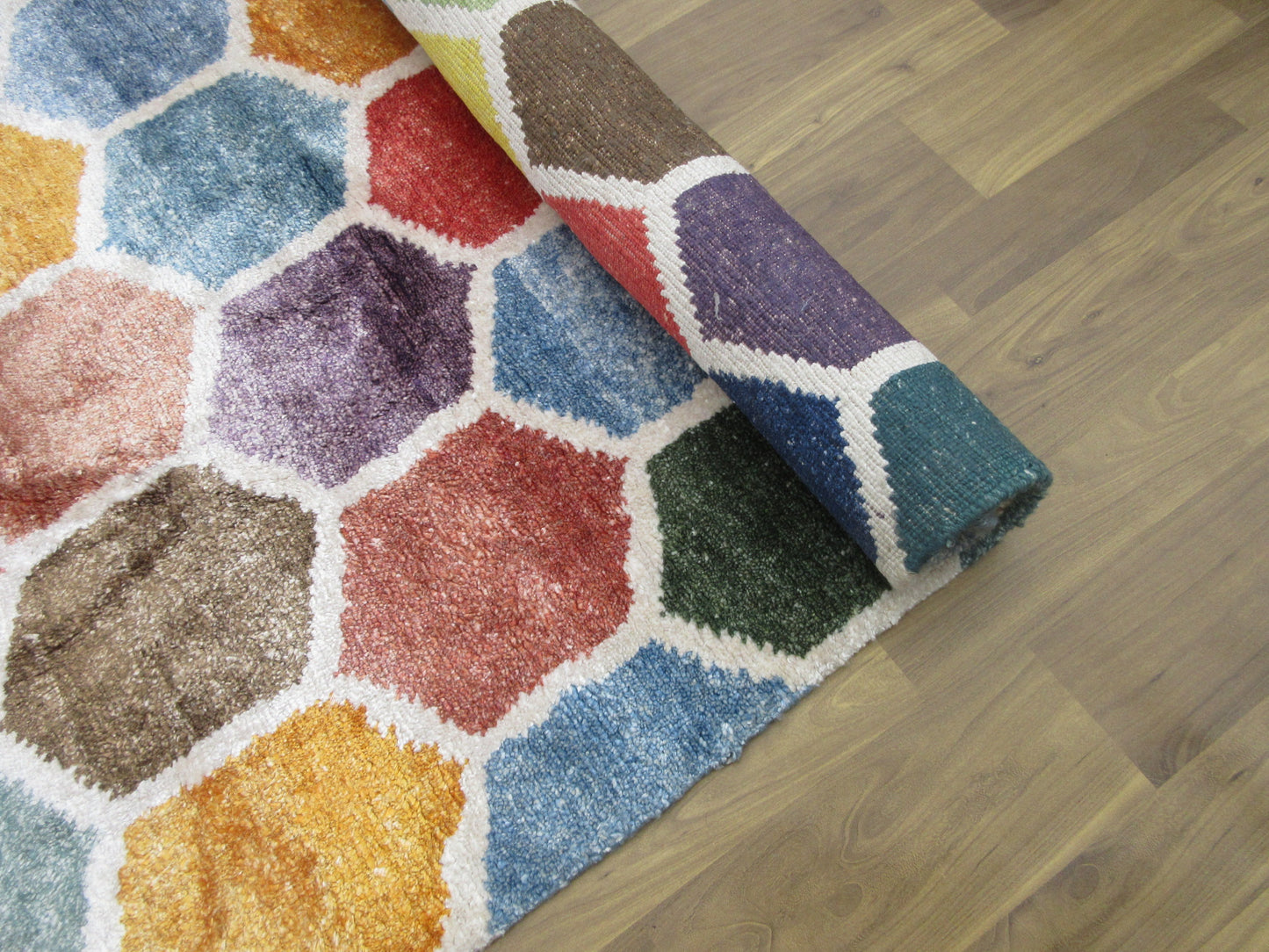 6.5x4.7 ft Colourful Hexagonal Bamboo Silk Area Rug - Modern Geometric Area Rug